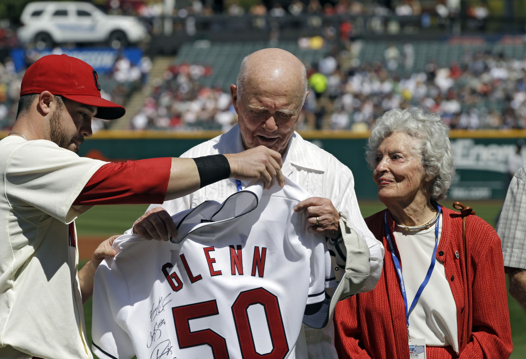 Annie Glenn, 2012